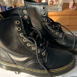 Dr Martens black boot